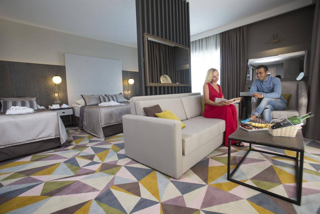 Fame Residence Lara & Spa Antalya Extérieur photo